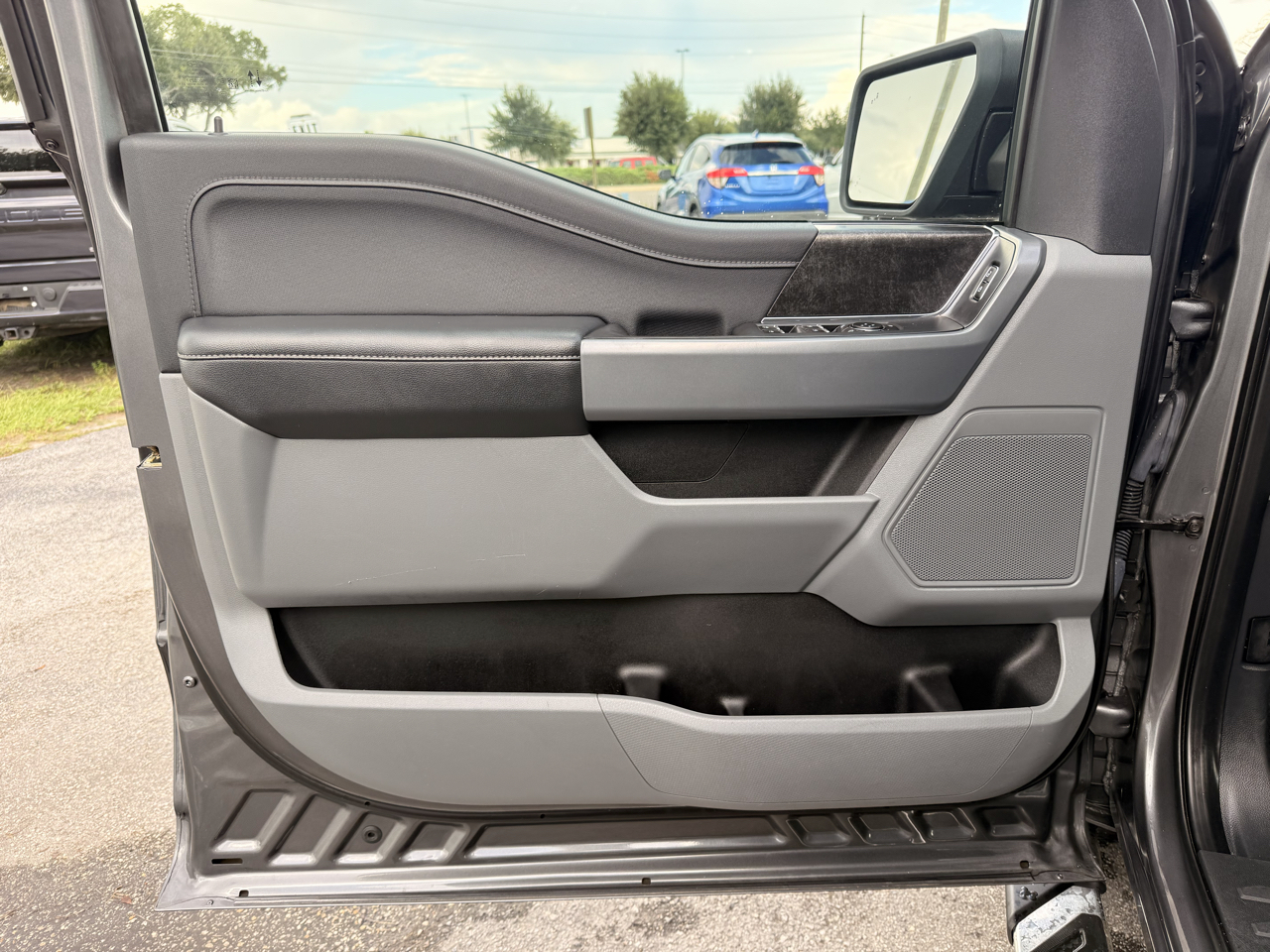 Ford F-150 XLT 4WD SuperCrew 5.5' Box 2023