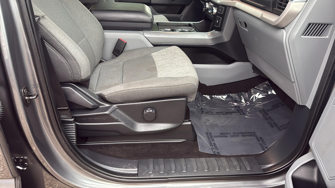 Ford F-150 XLT 4WD SuperCrew 5.5' Box 2023