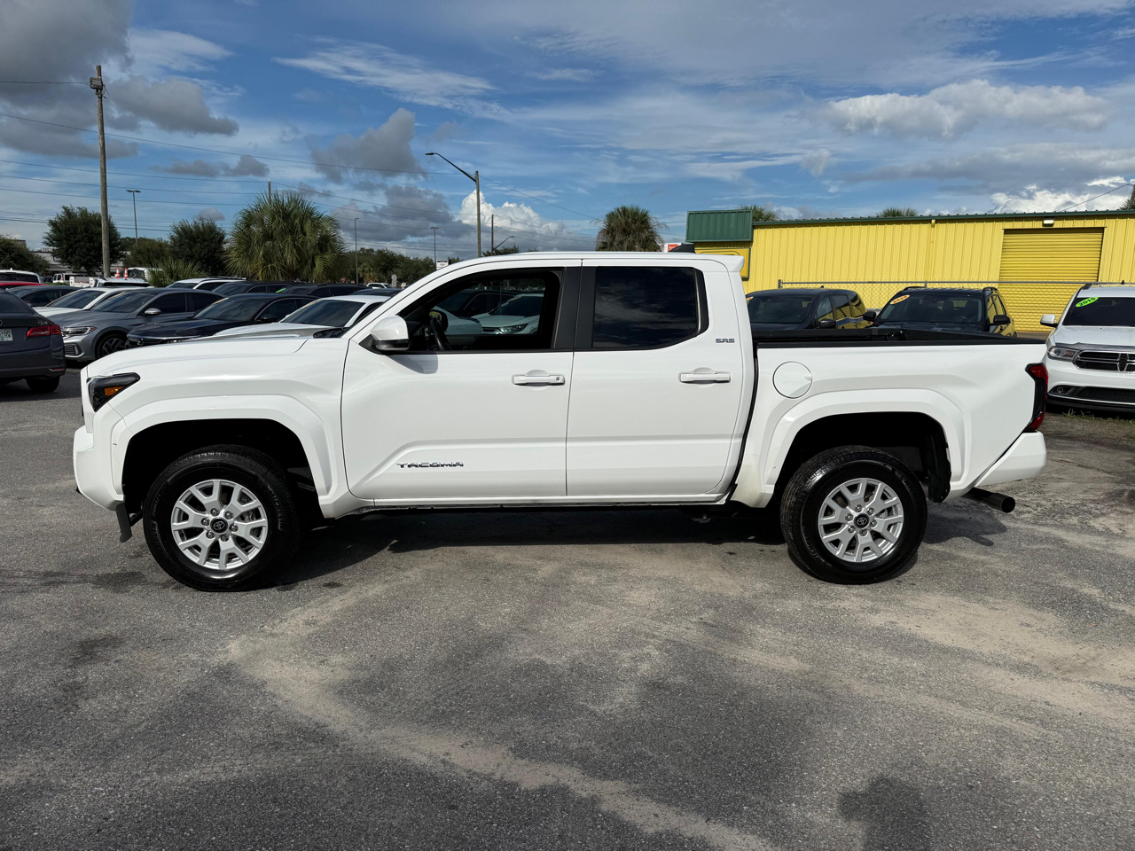 Toyota Tacoma 2WD SR5 Double Cab 6' Bed AT (Natl) 2025