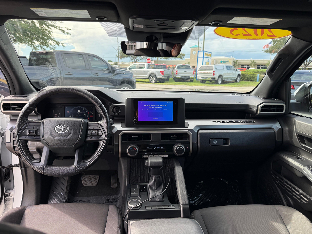 Toyota Tacoma 2WD SR5 Double Cab 6' Bed AT (Natl) 2025