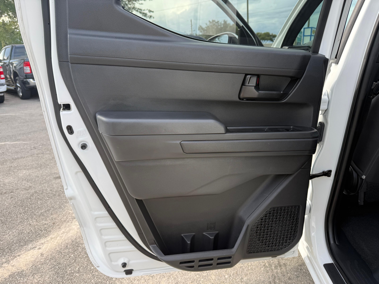 Toyota Tacoma 2WD SR5 Double Cab 6' Bed AT (Natl) 2025
