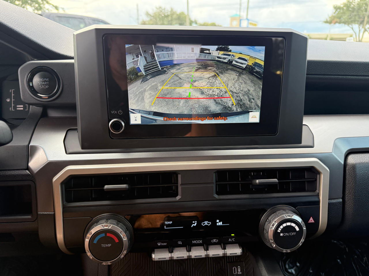 Toyota Tacoma 2WD SR5 Double Cab 6' Bed AT (Natl) 2025