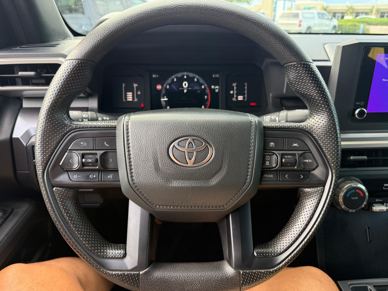 Toyota Tacoma 2WD SR5 Double Cab 6' Bed AT (Natl) 2025
