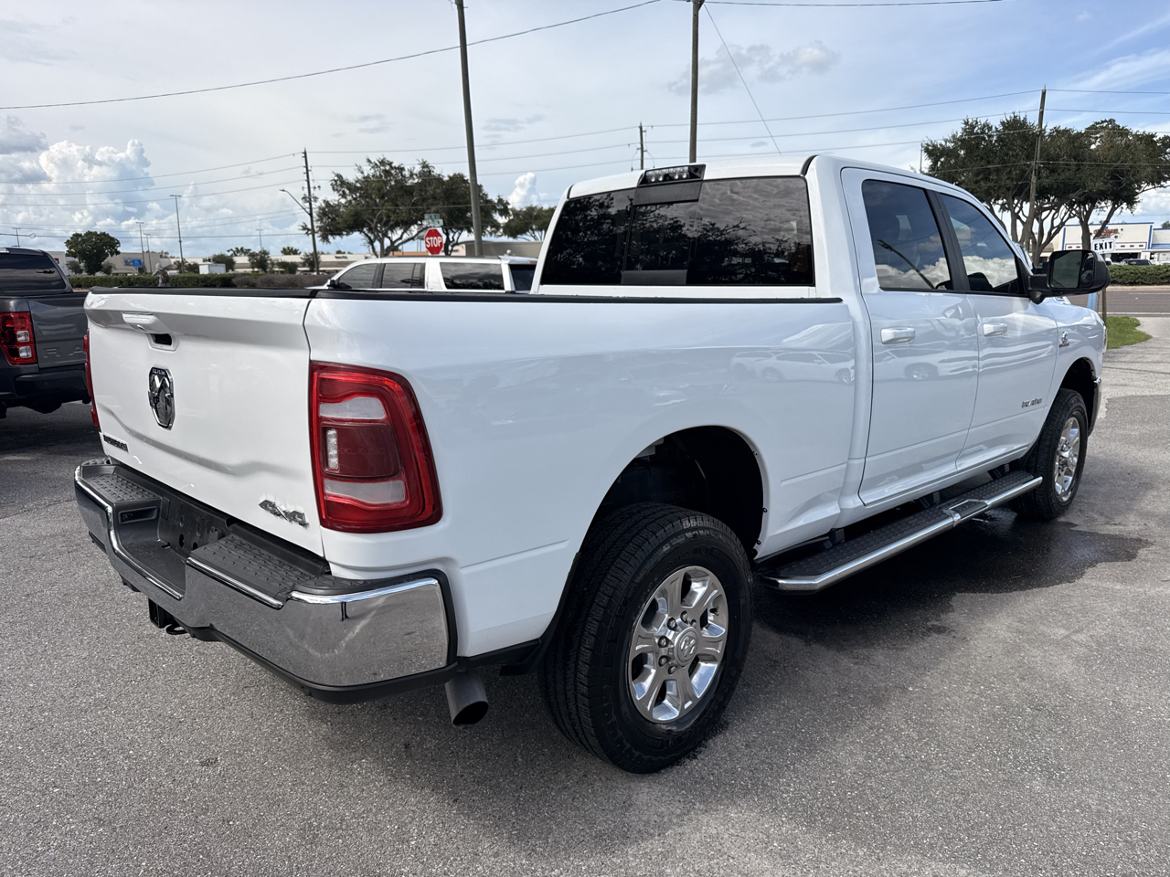 RAM 2500 Big Horn 4x4 Crew Cab 6'4" Box 2021