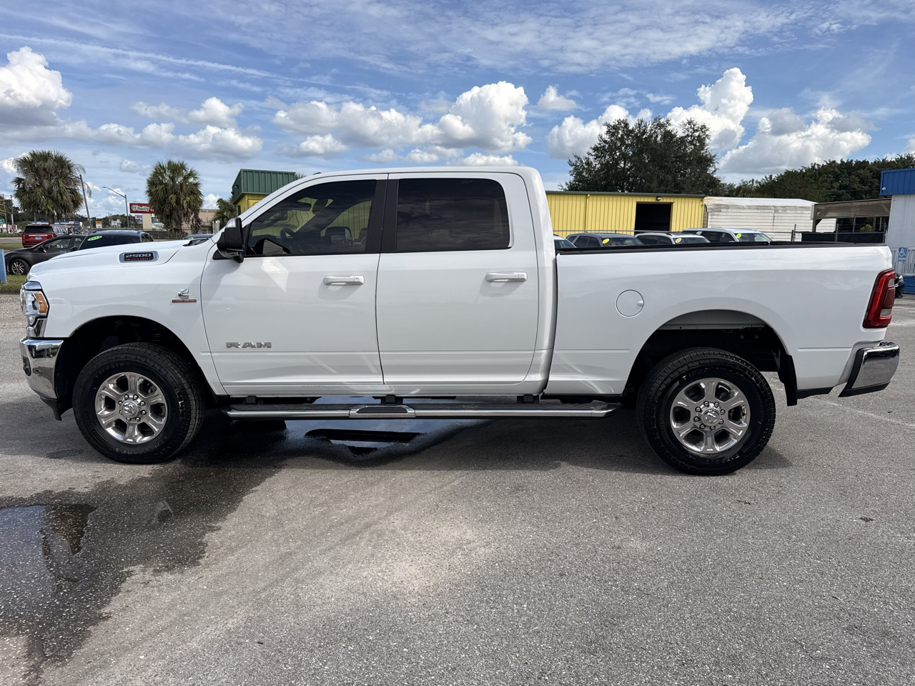 RAM 2500 Big Horn 4x4 Crew Cab 6'4" Box 2021