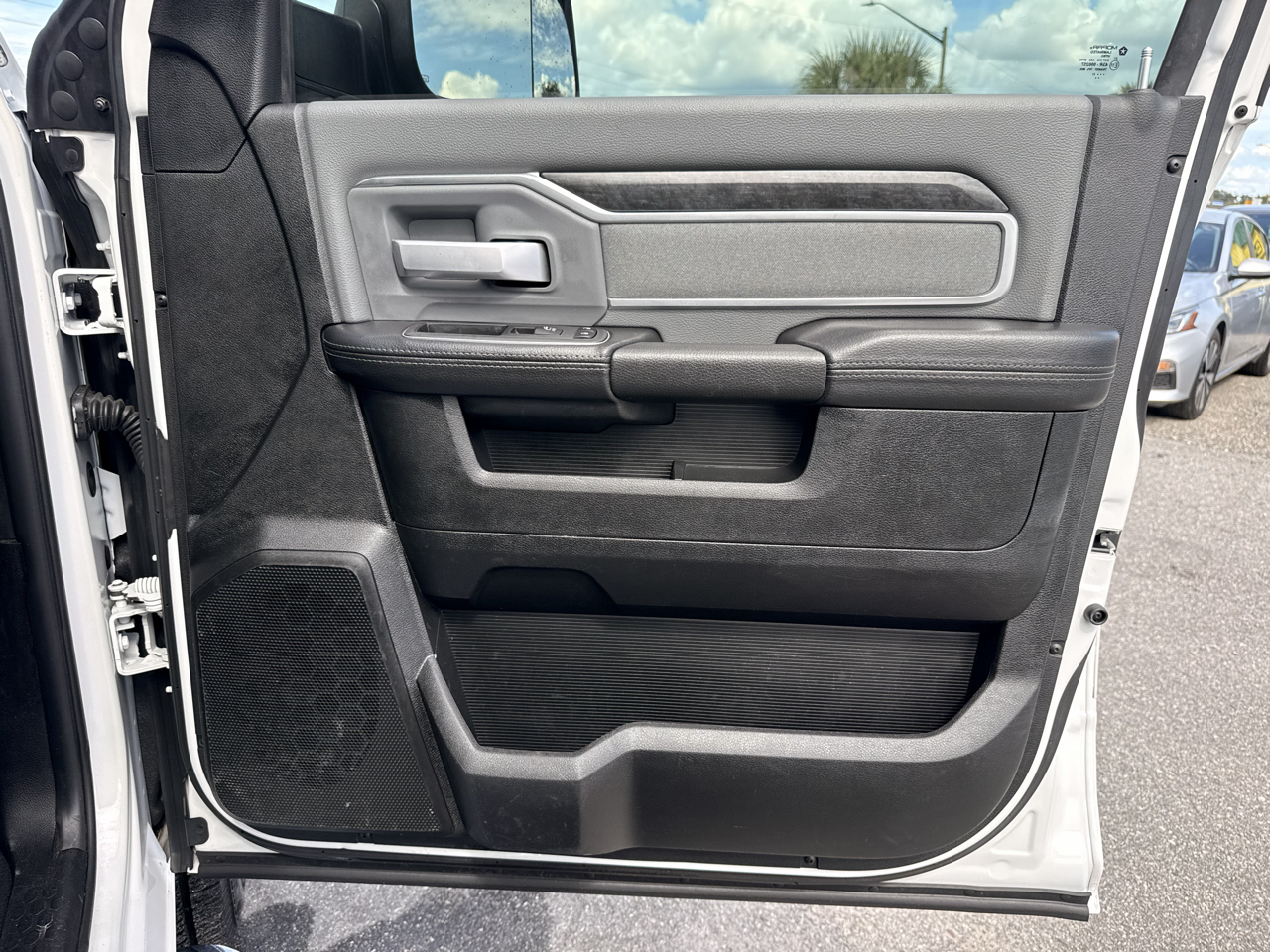 RAM 2500 Big Horn 4x4 Crew Cab 6'4" Box 2021