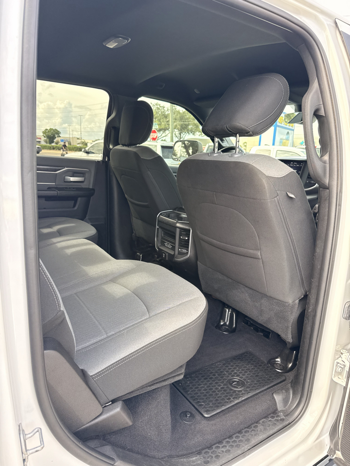 RAM 2500 Big Horn 4x4 Crew Cab 6'4" Box 2021