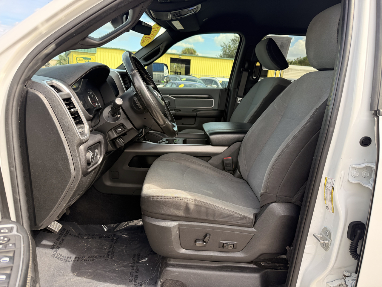 RAM 2500 Big Horn 4x4 Crew Cab 6'4" Box 2021