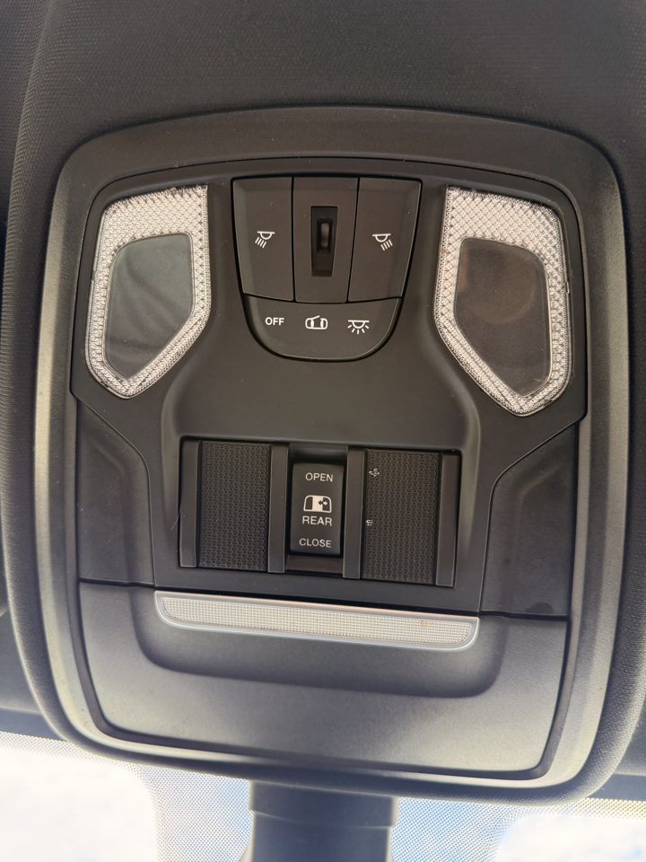 RAM 2500 Big Horn 4x4 Crew Cab 6'4" Box 2021