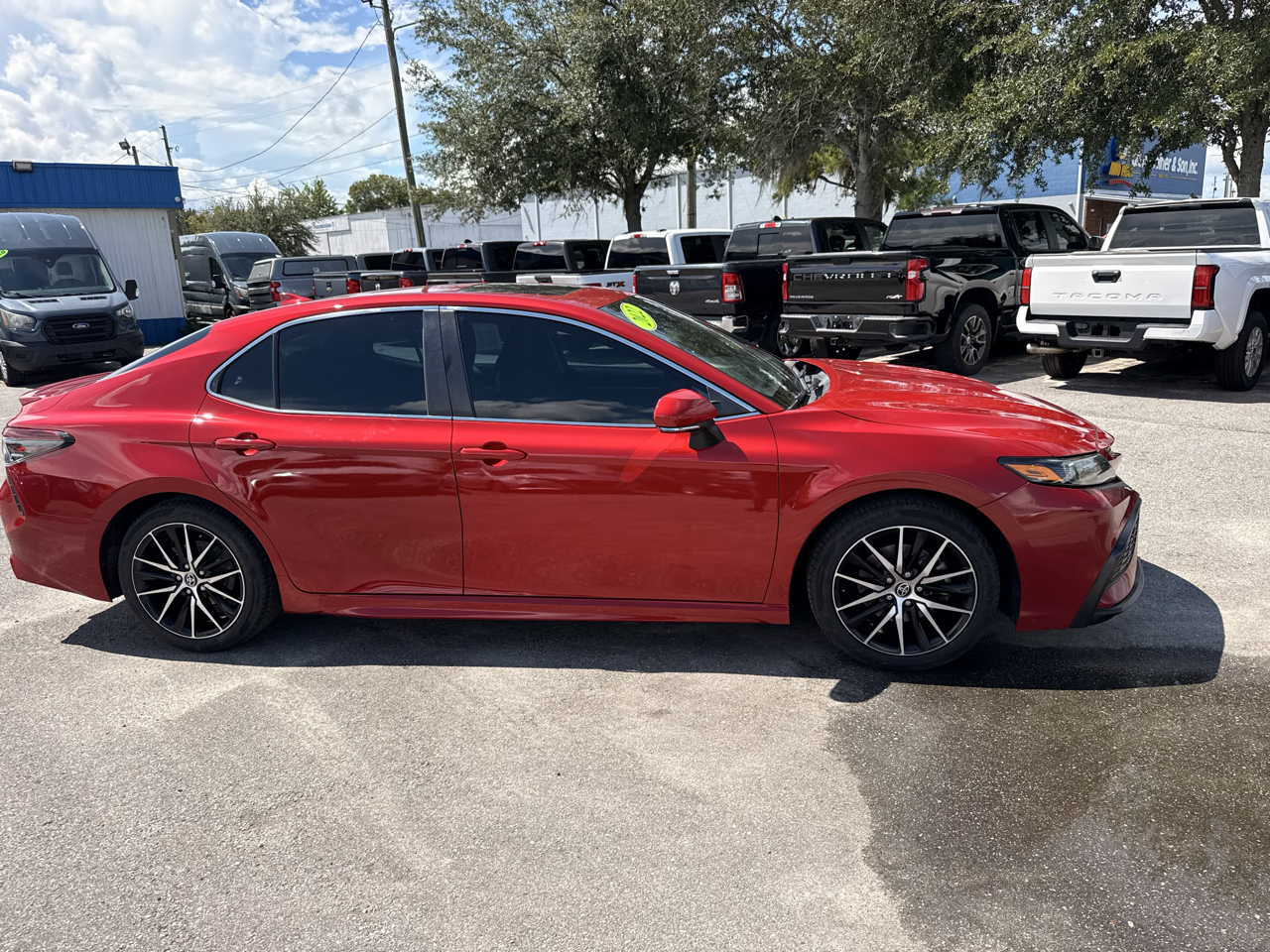Toyota Camry SE Auto (Natl) 2022