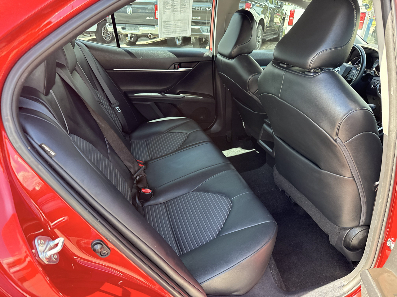 Toyota Camry SE Auto (Natl) 2022
