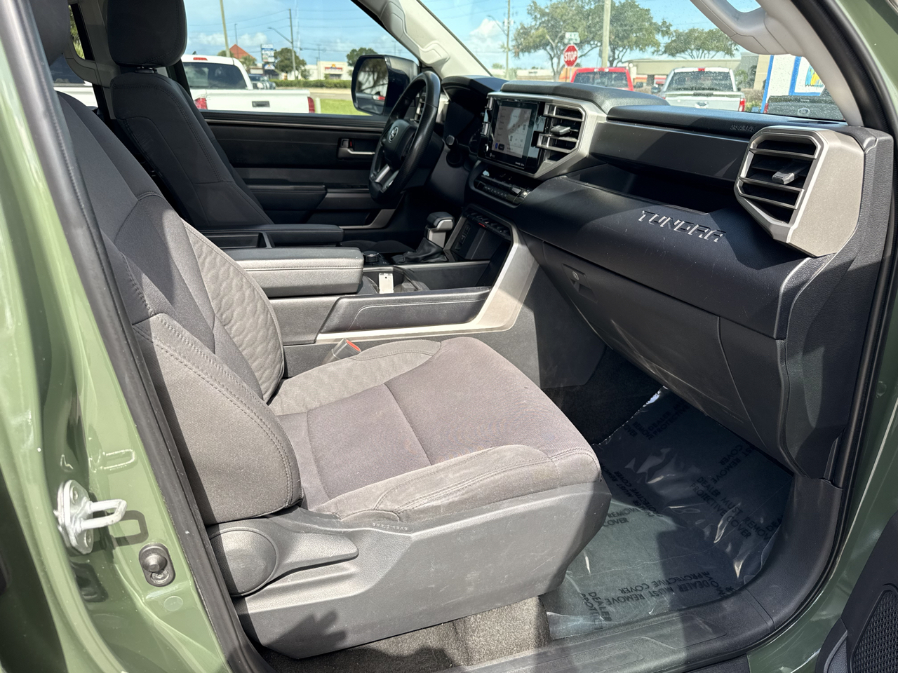 Toyota Tundra 4WD SR5 CrewMax 5.5' Bed (Natl) 2023