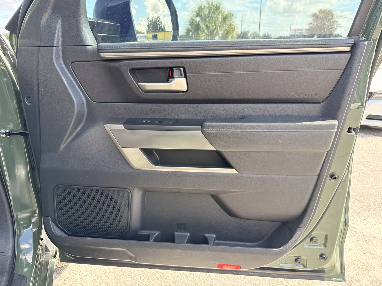 Toyota Tundra 4WD SR5 CrewMax 5.5' Bed (Natl) 2023