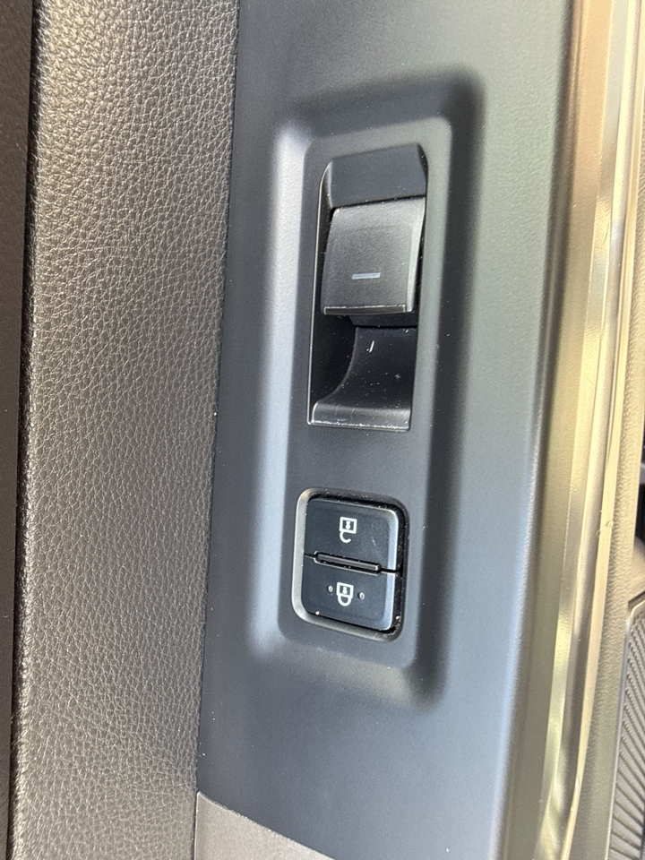 Toyota Tundra 4WD SR5 CrewMax 5.5' Bed (Natl) 2023