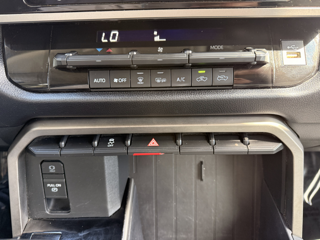 Toyota Tundra 4WD SR5 CrewMax 5.5' Bed (Natl) 2023