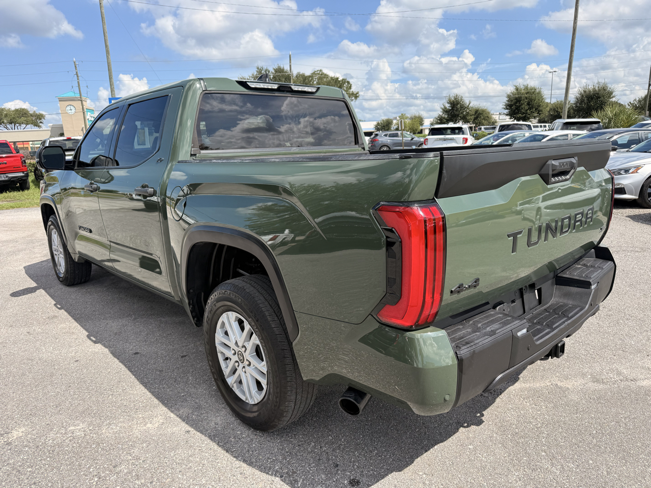 Toyota Tundra 4WD SR5 CrewMax 5.5' Bed (Natl) 2023