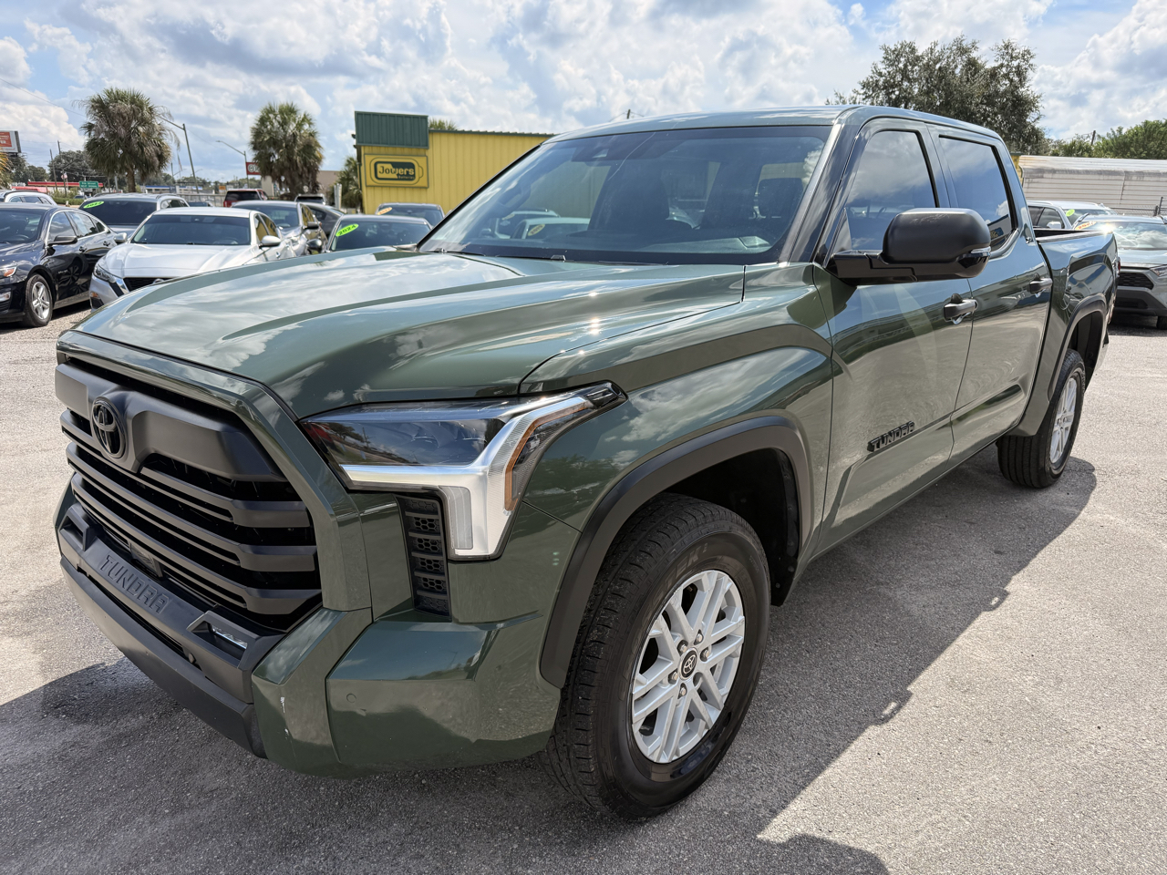 Toyota Tundra 4WD SR5 CrewMax 5.5' Bed (Natl) 2023
