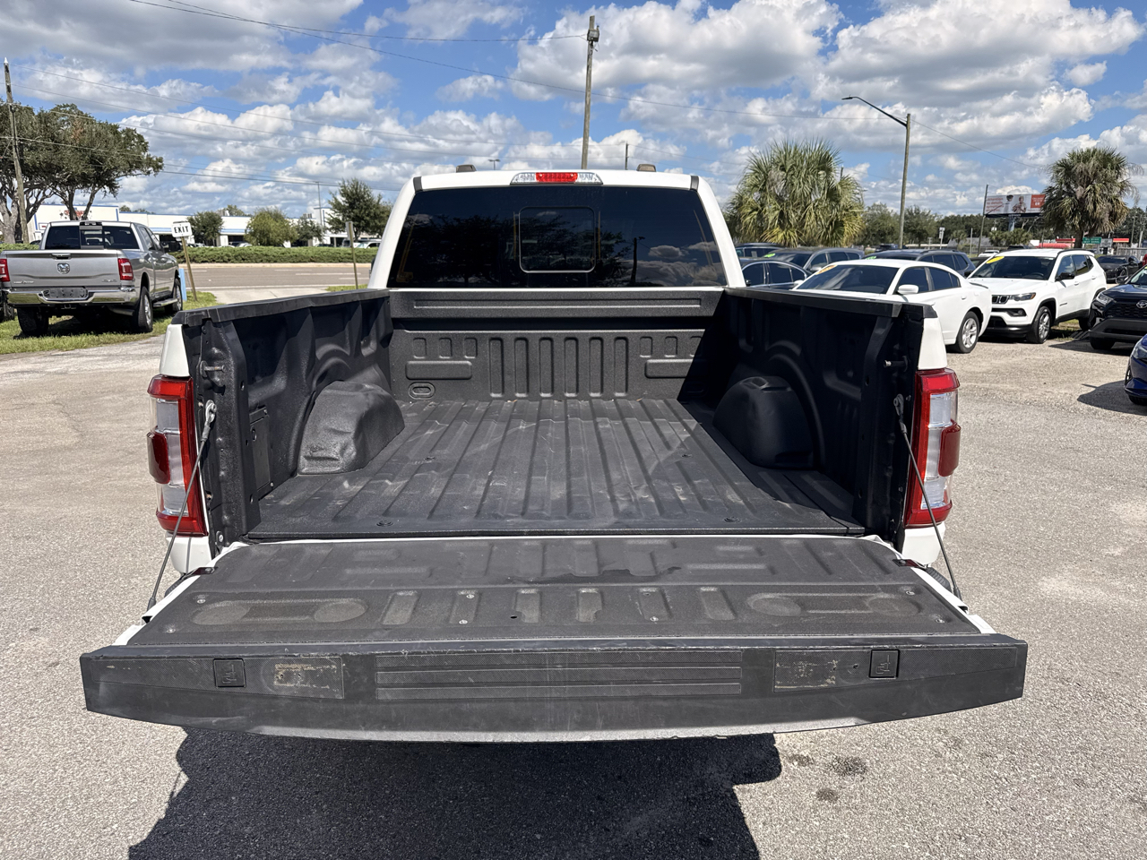 Ford F-150 Lariat 4WD SuperCrew 5.5' Box 2023