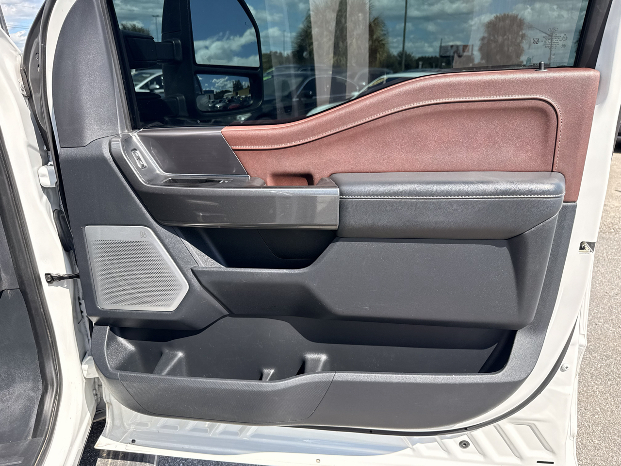 Ford F-150 Lariat 4WD SuperCrew 5.5' Box 2023