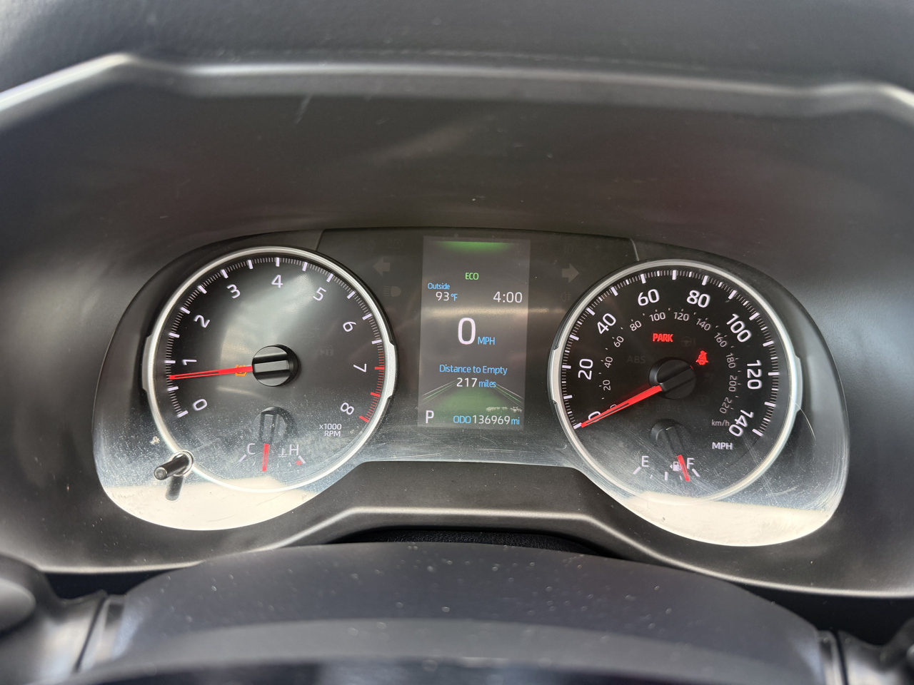 Toyota RAV4 LE FWD (Natl) 2021
