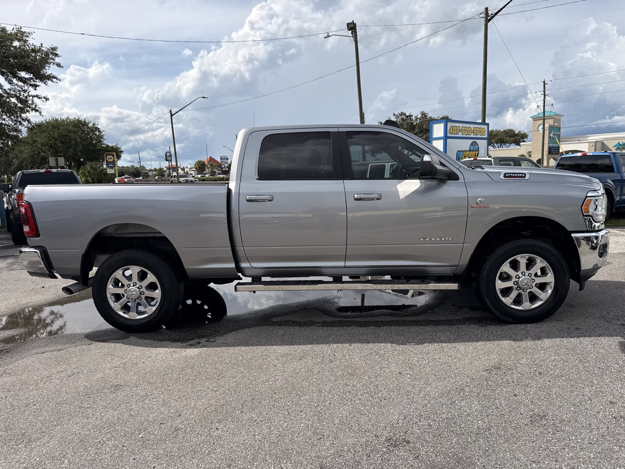 RAM 2500 Lone Star 4x4 Crew Cab 6'4" Box 2022
