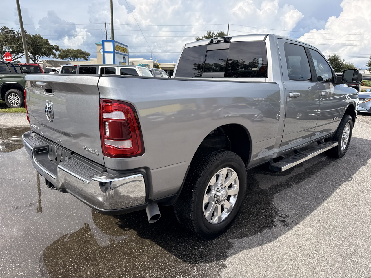 RAM 2500 Lone Star 4x4 Crew Cab 6'4" Box 2022