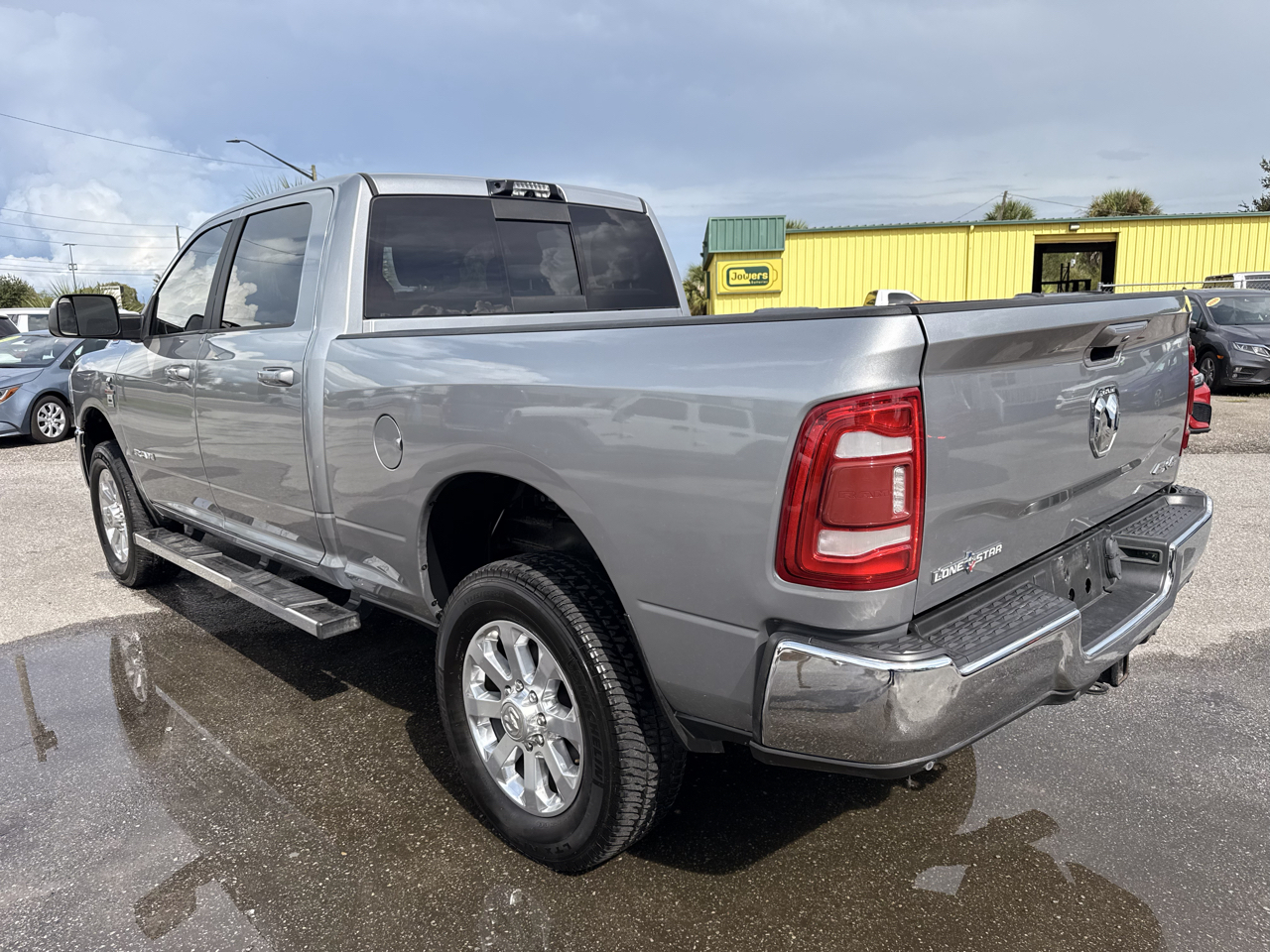 RAM 2500 Lone Star 4x4 Crew Cab 6'4" Box 2022