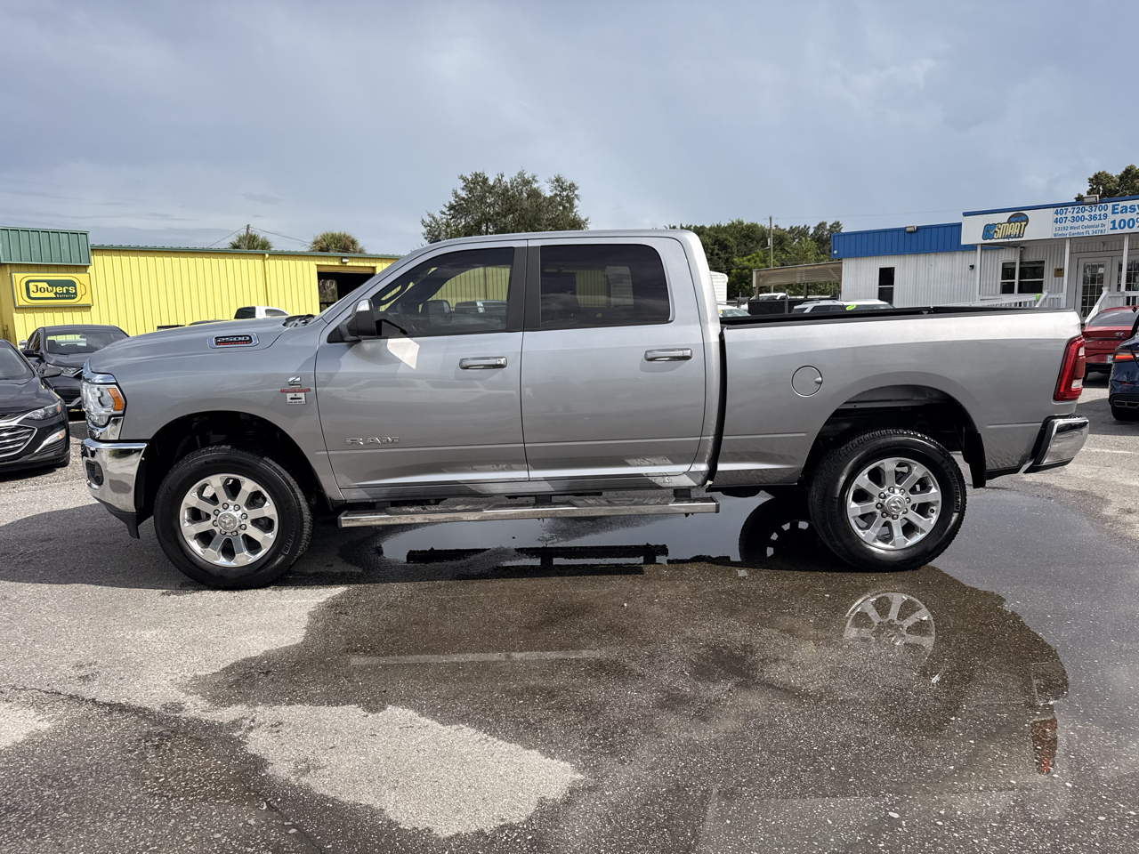 RAM 2500 Lone Star 4x4 Crew Cab 6'4" Box 2022
