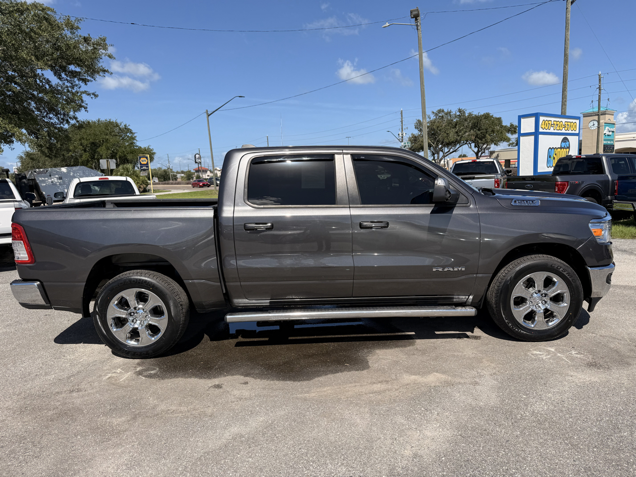RAM 1500 Big Horn 4x4 Crew Cab 5'7" Box 2021
