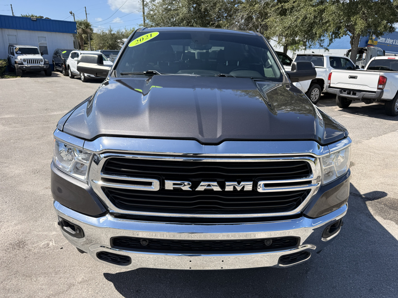 RAM 1500 Big Horn 4x4 Crew Cab 5'7" Box 2021