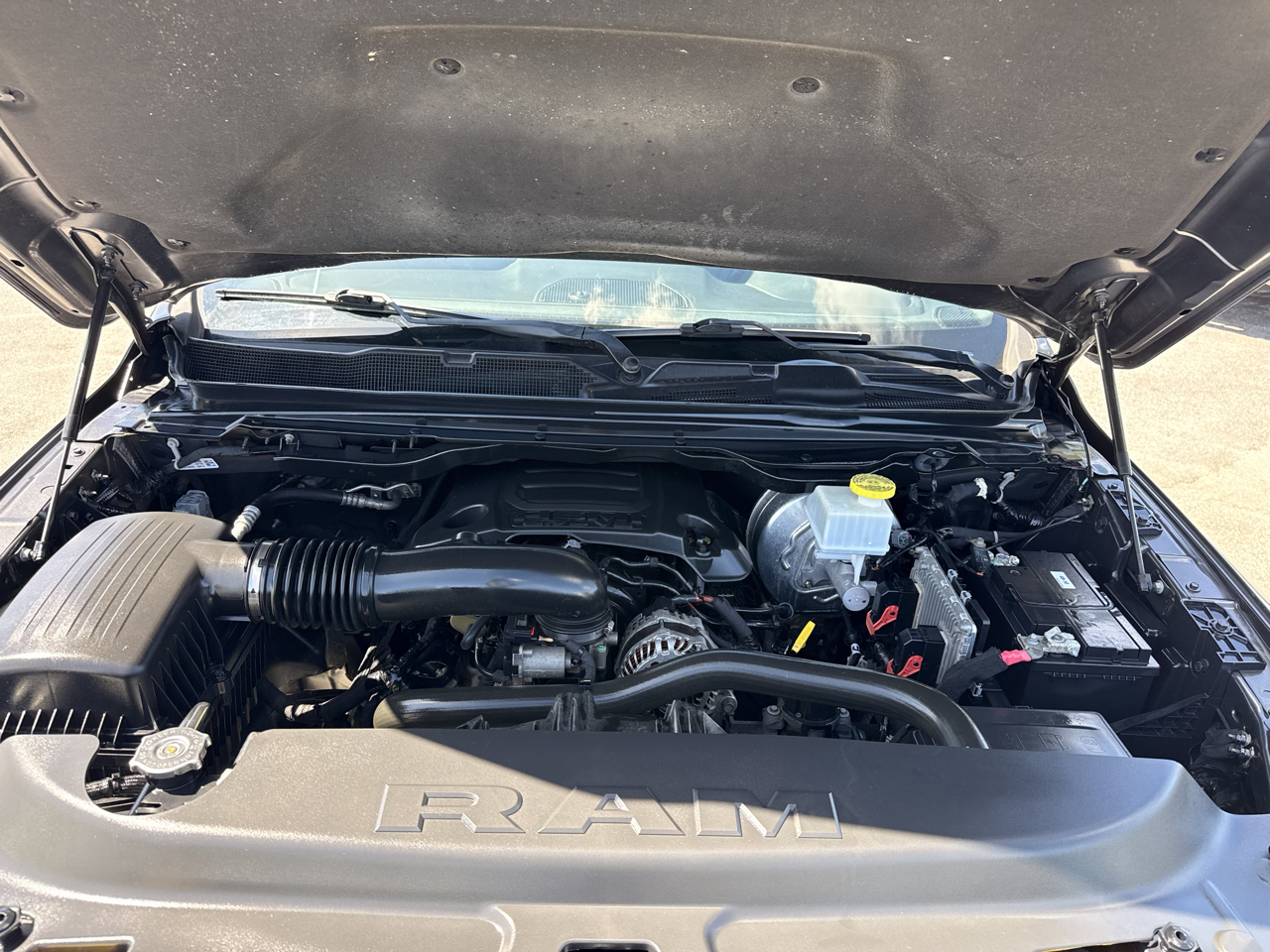 RAM 1500 Big Horn 4x4 Crew Cab 5'7" Box 2021