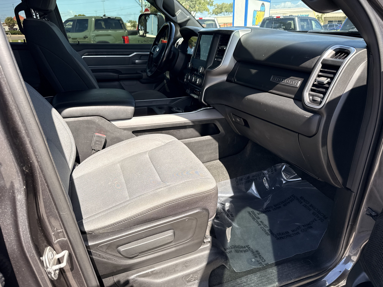 RAM 1500 Big Horn 4x4 Crew Cab 5'7" Box 2021