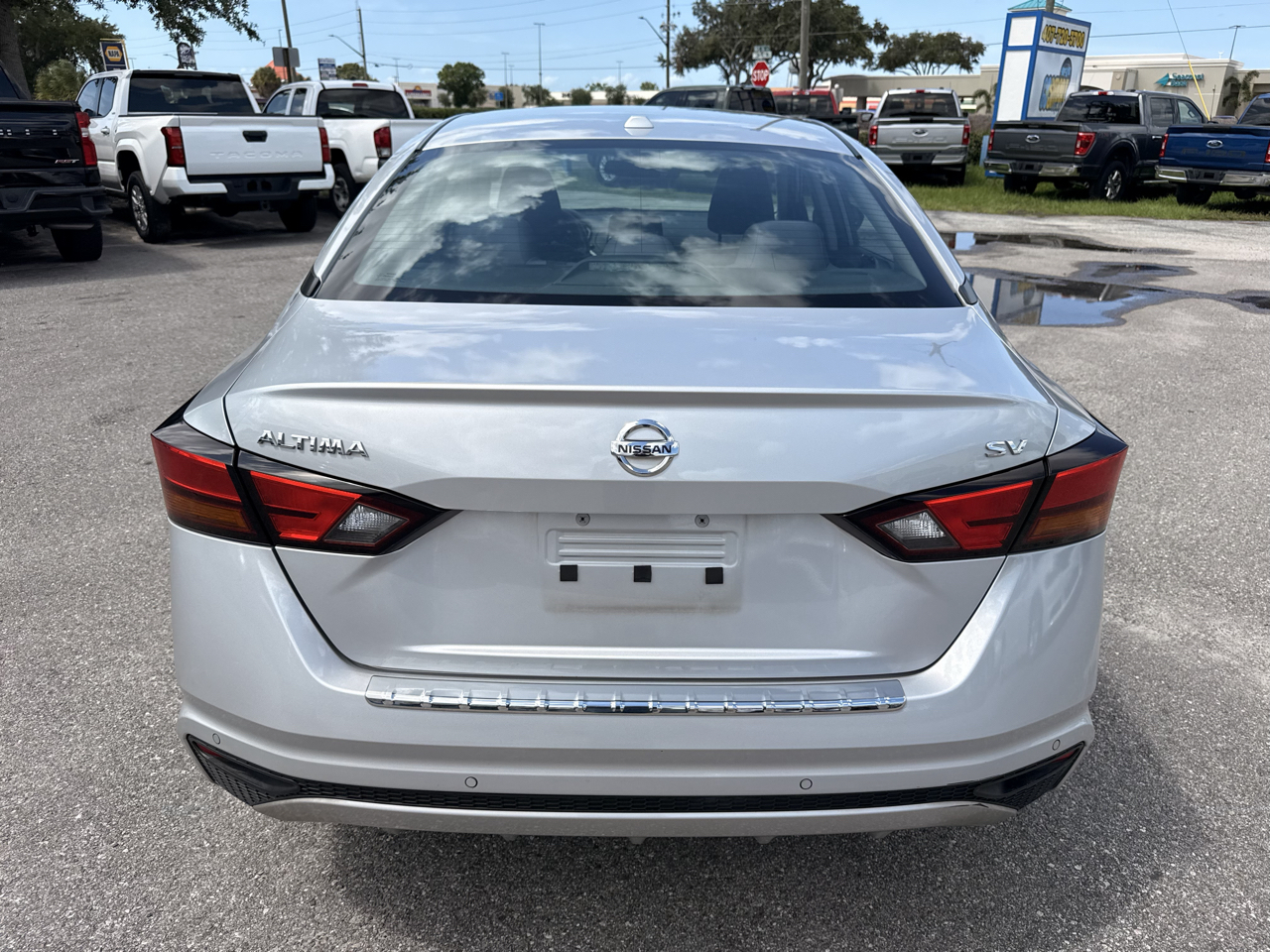 Nissan Altima 2.5 SV Sedan 2022