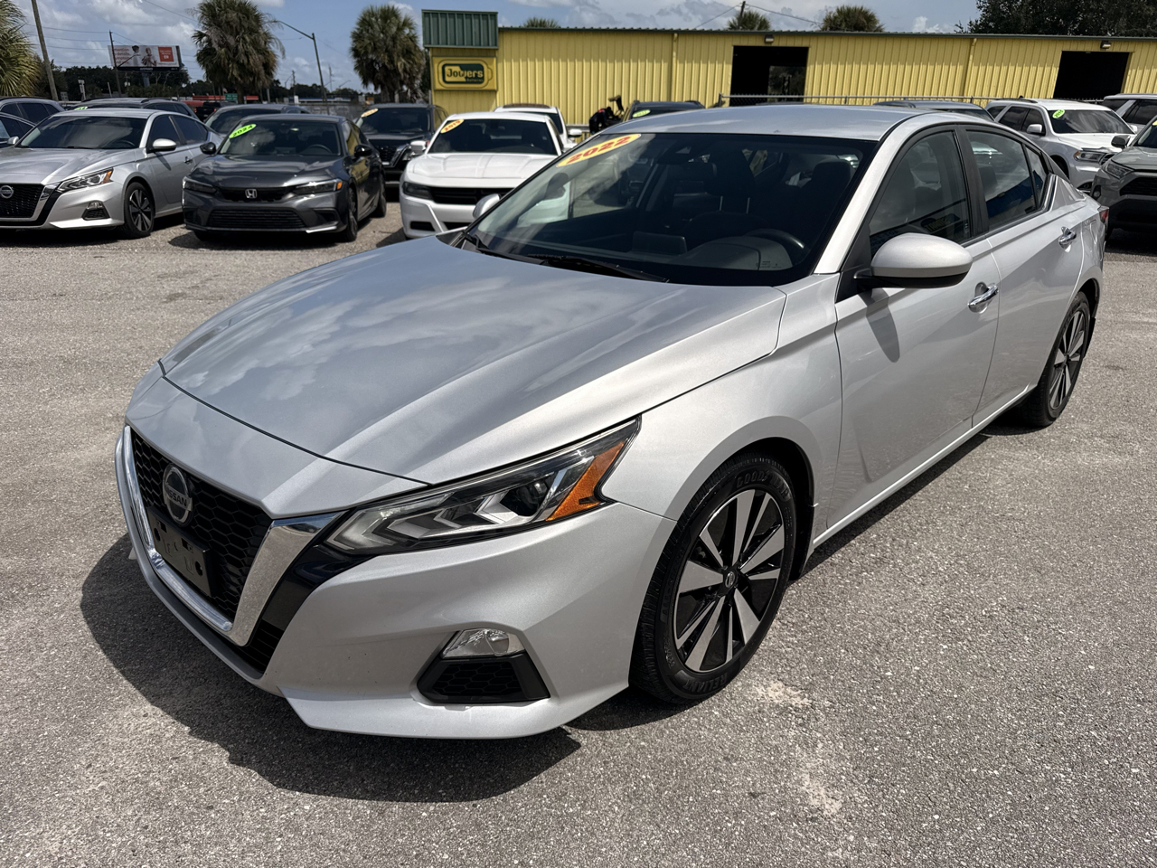 Nissan Altima 2.5 SV Sedan 2022