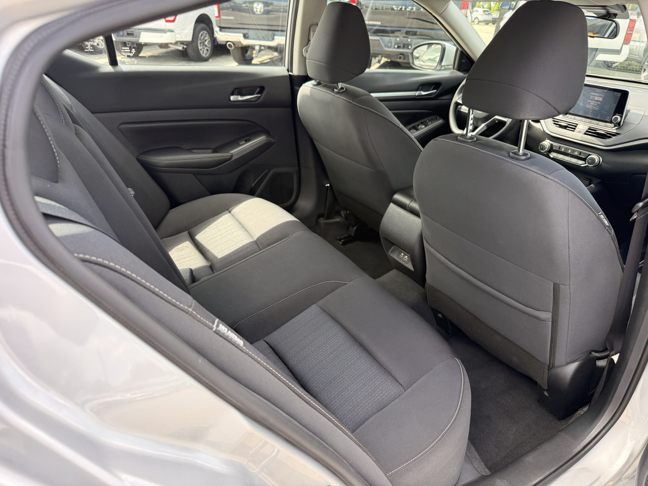 Nissan Altima 2.5 SV Sedan 2022