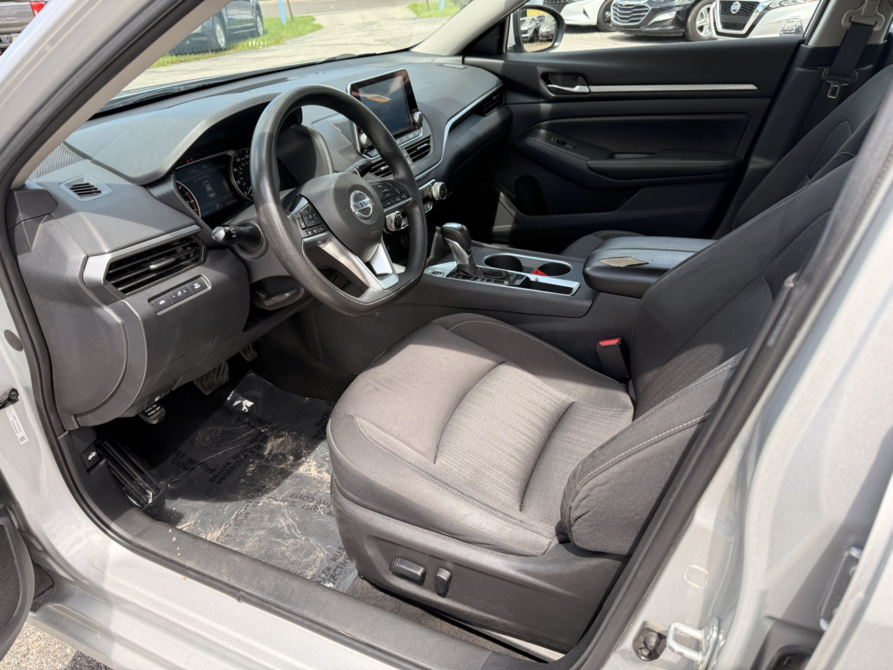 Nissan Altima 2.5 SV Sedan 2022
