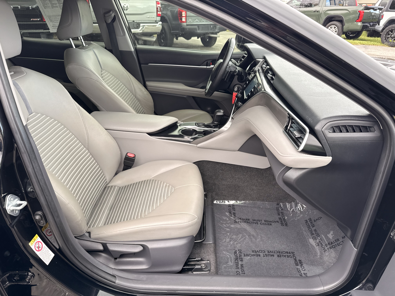 Toyota Camry XLE Auto (Natl) 2018
