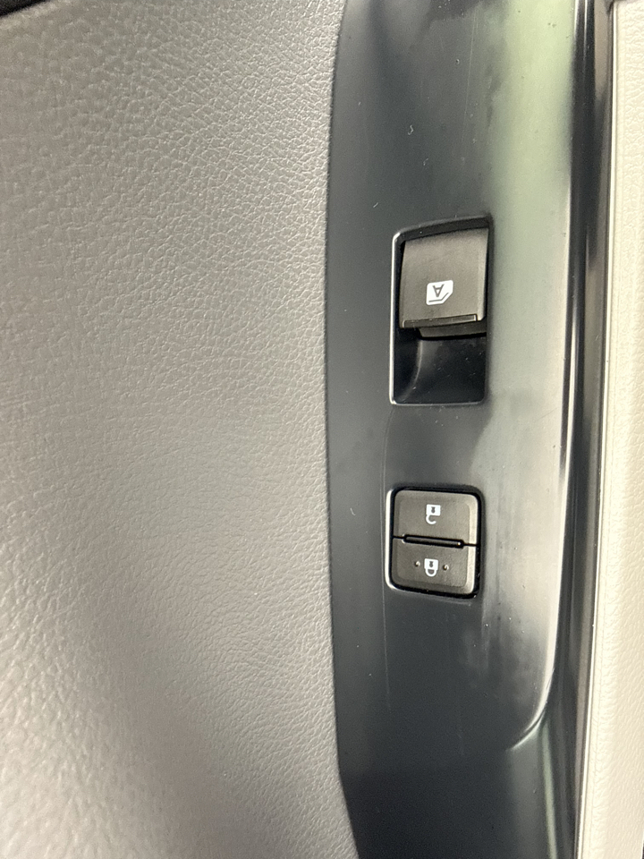 Toyota Camry XLE Auto (Natl) 2018