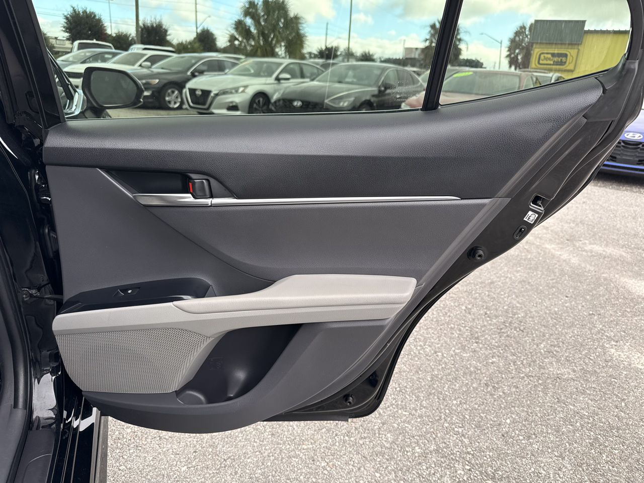 Toyota Camry XLE Auto (Natl) 2018