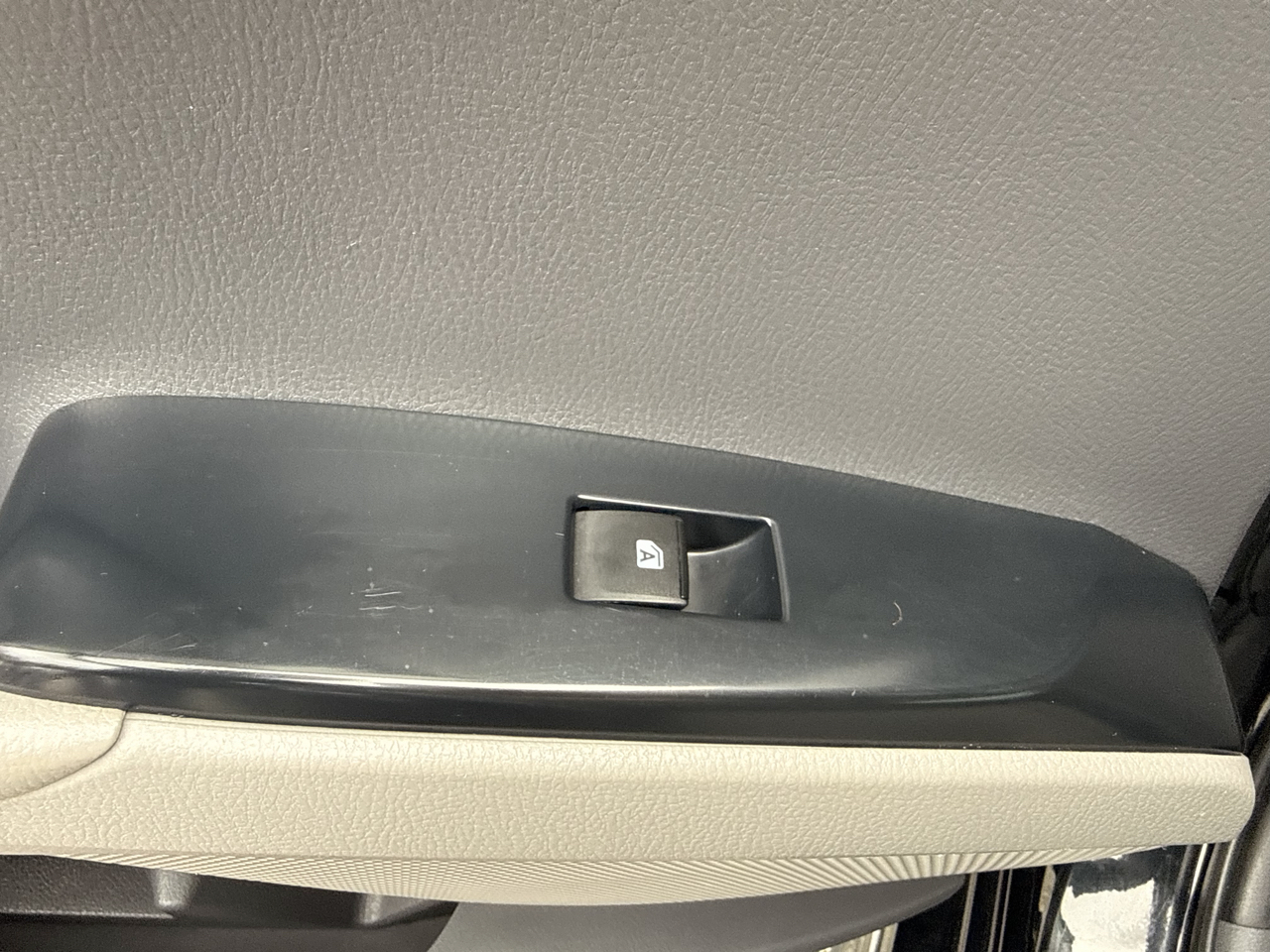 Toyota Camry XLE Auto (Natl) 2018