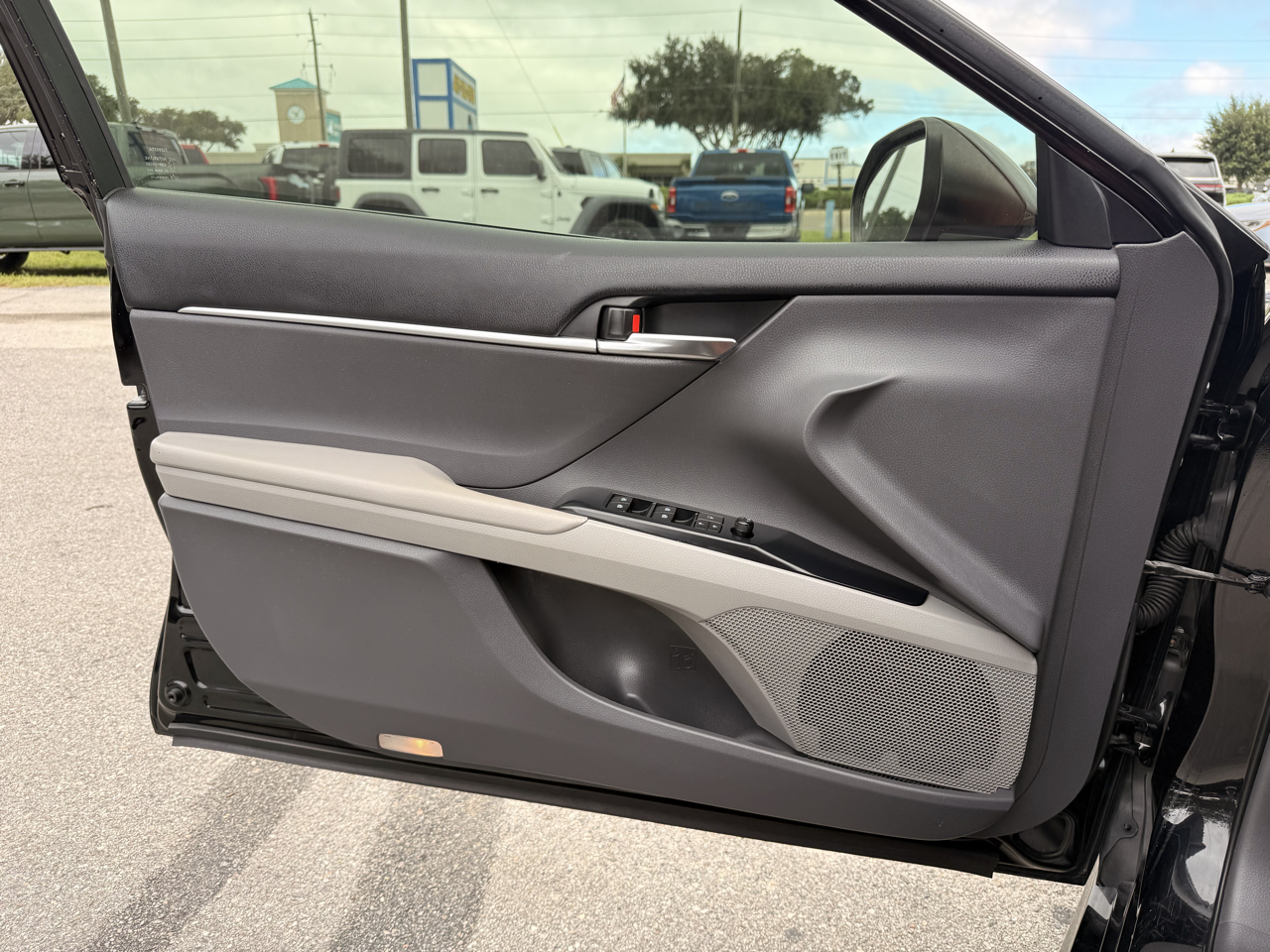 Toyota Camry XLE Auto (Natl) 2018
