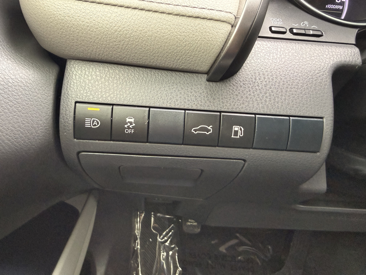 Toyota Camry XLE Auto (Natl) 2018