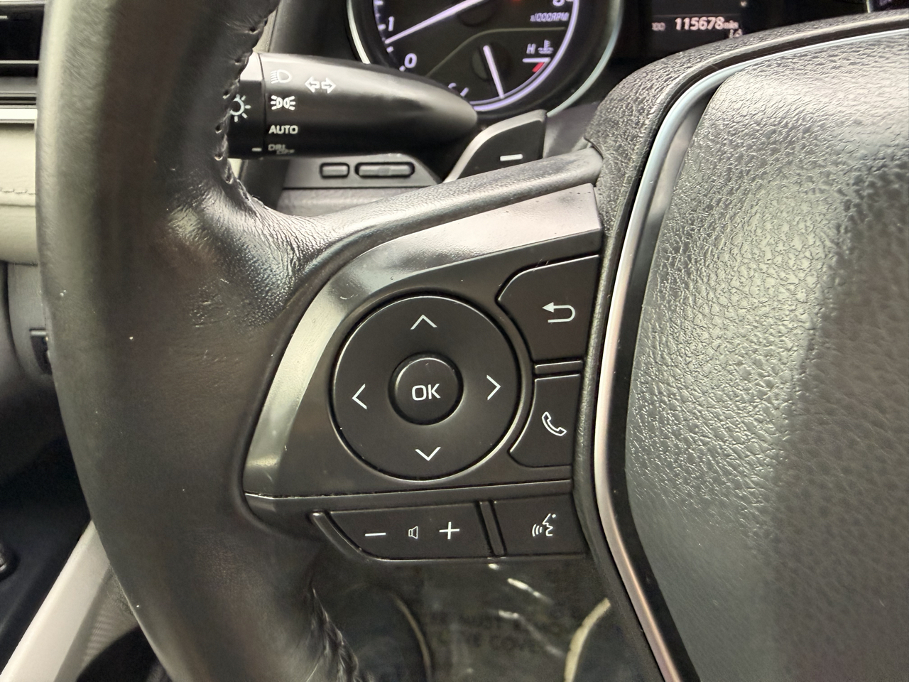 Toyota Camry XLE Auto (Natl) 2018
