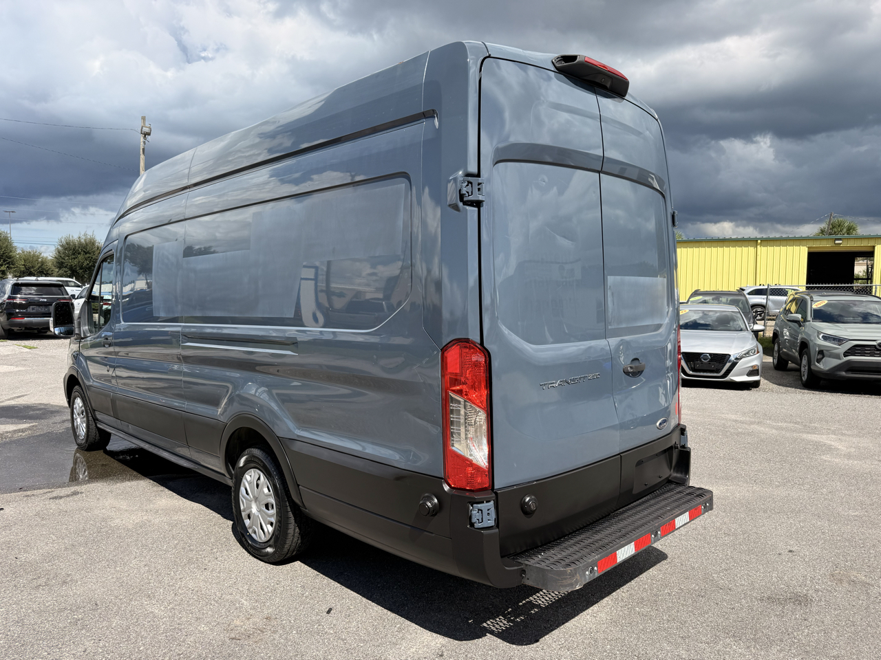 Ford Transit Cargo Van T-250 148" EL Hi Rf 9070 GVWR RWD 2020