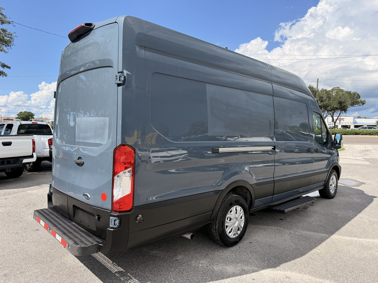Ford Transit Cargo Van T-250 148" EL Hi Rf 9070 GVWR RWD 2020