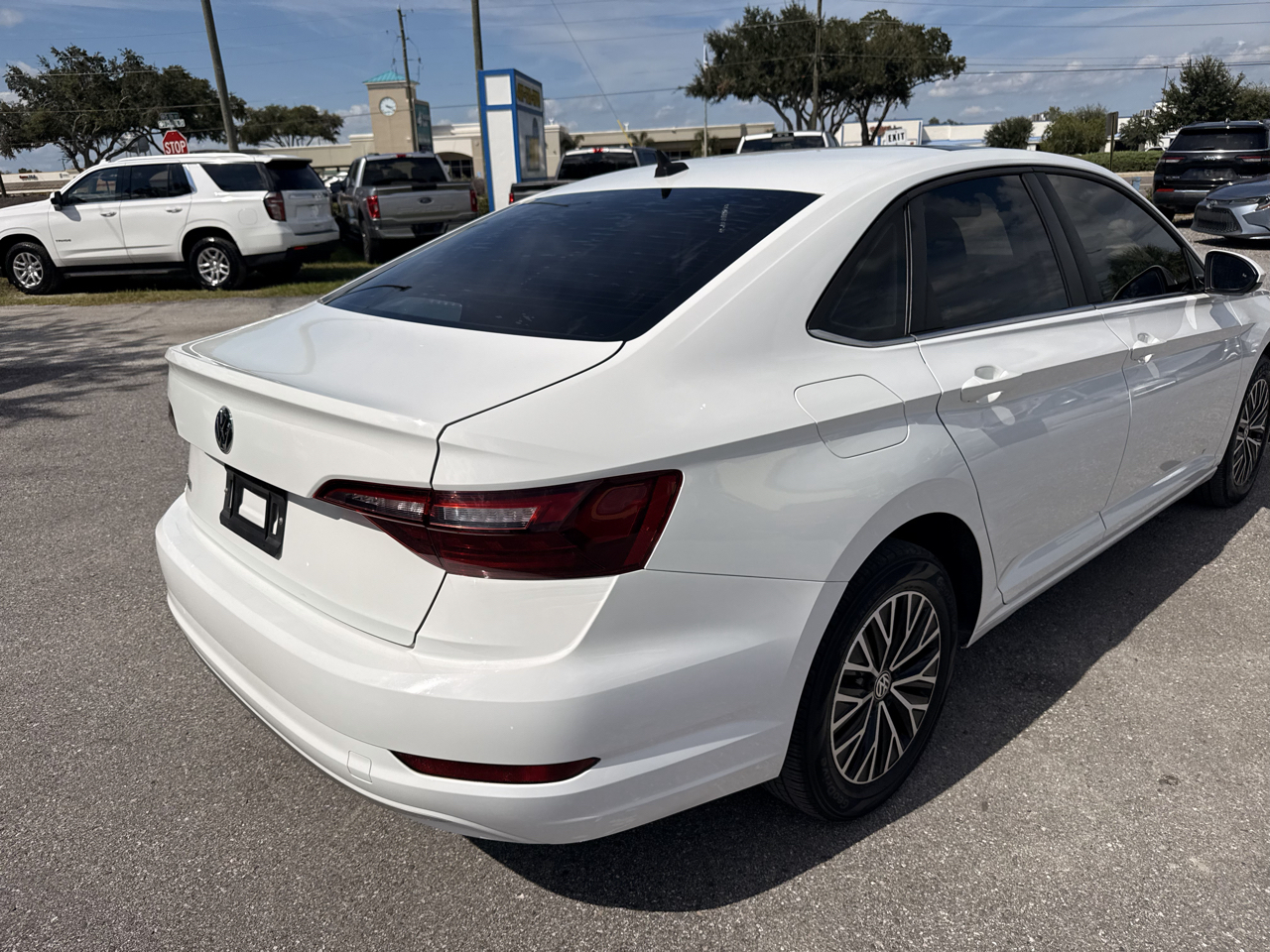 Volkswagen Jetta SE 4D Sedan 2021