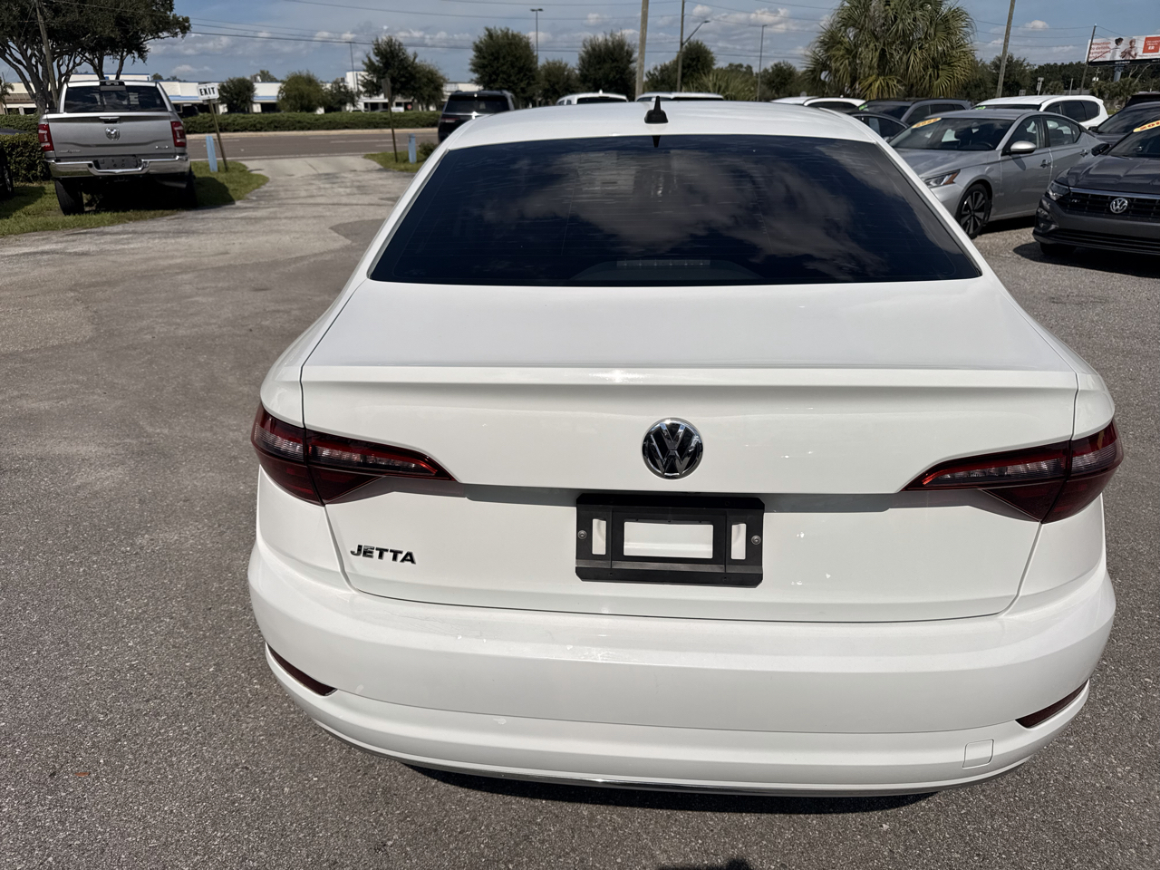 Volkswagen Jetta SE 4D Sedan 2021