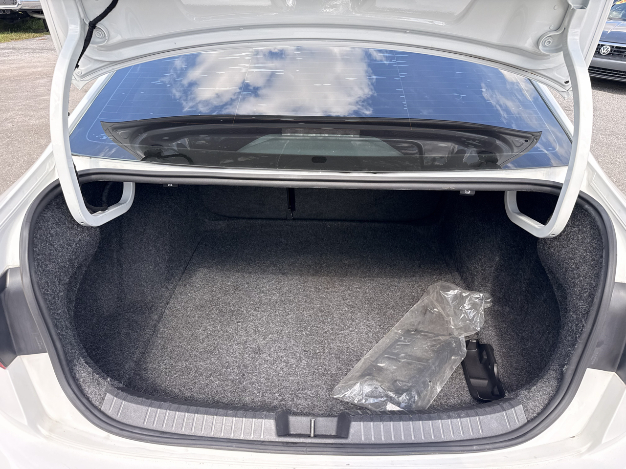 Volkswagen Jetta SE 4D Sedan 2021