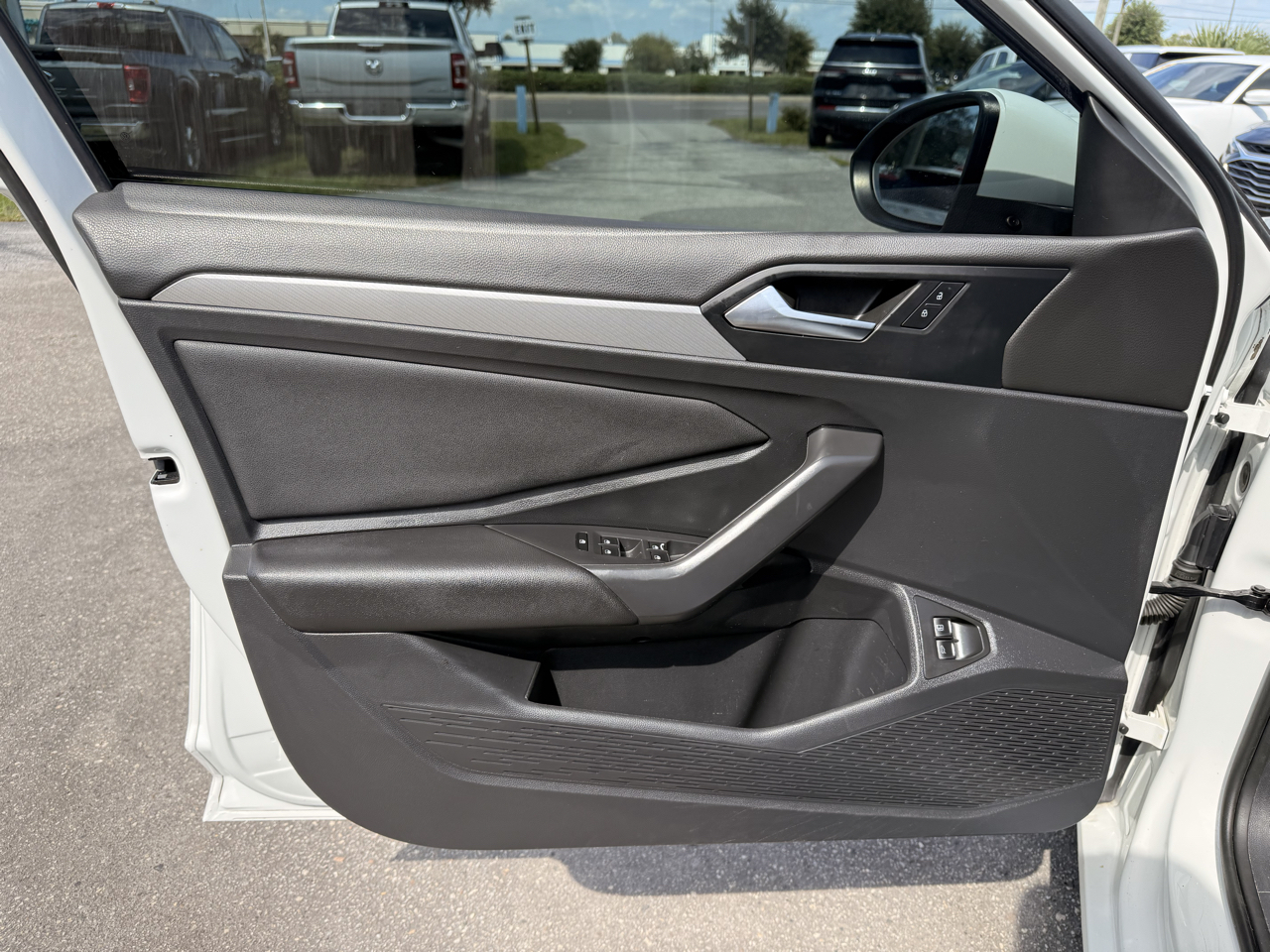 Volkswagen Jetta SE 4D Sedan 2021
