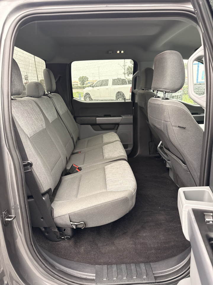 Ford F-150 SuperCrew 150" XLT 4WD 2023